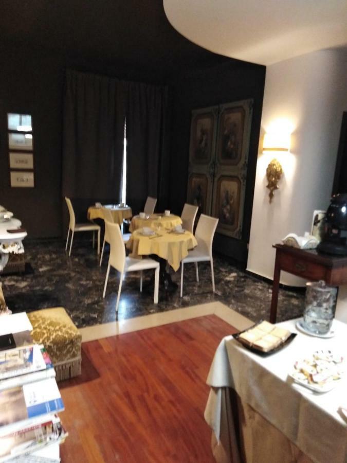 Neathon Rooms Noto Extérieur photo
