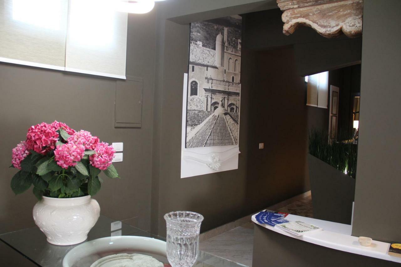 Neathon Rooms Noto Extérieur photo